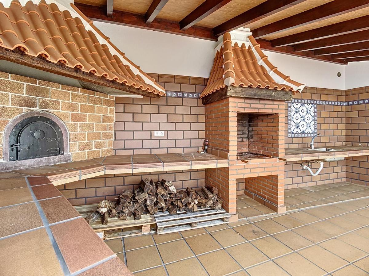Vinhaticos Villa By Atlantic Holiday Порто Мониз Екстериор снимка