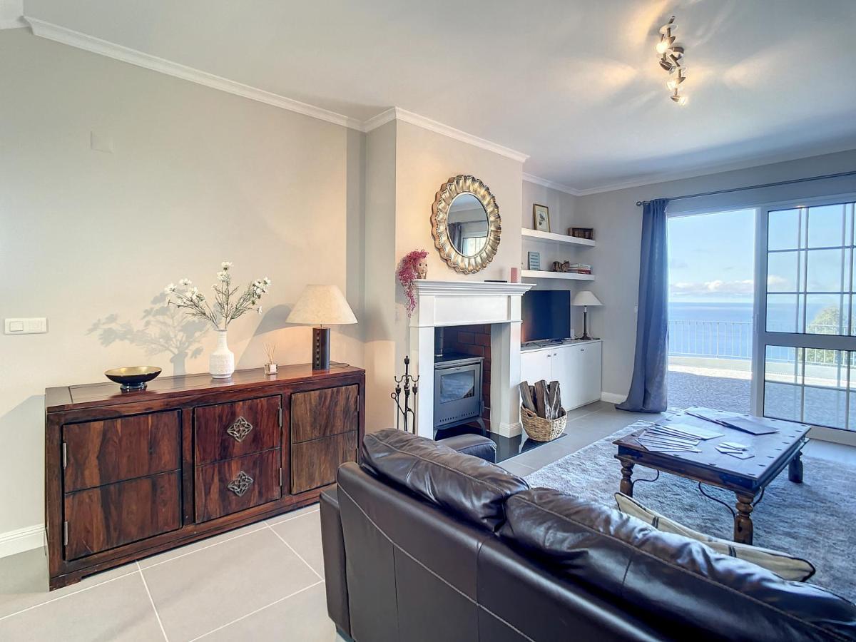Vinhaticos Villa By Atlantic Holiday Порто Мониз Екстериор снимка